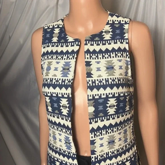 BCBGeneration Geometric Vest Size XXS - Picture 2 of 13